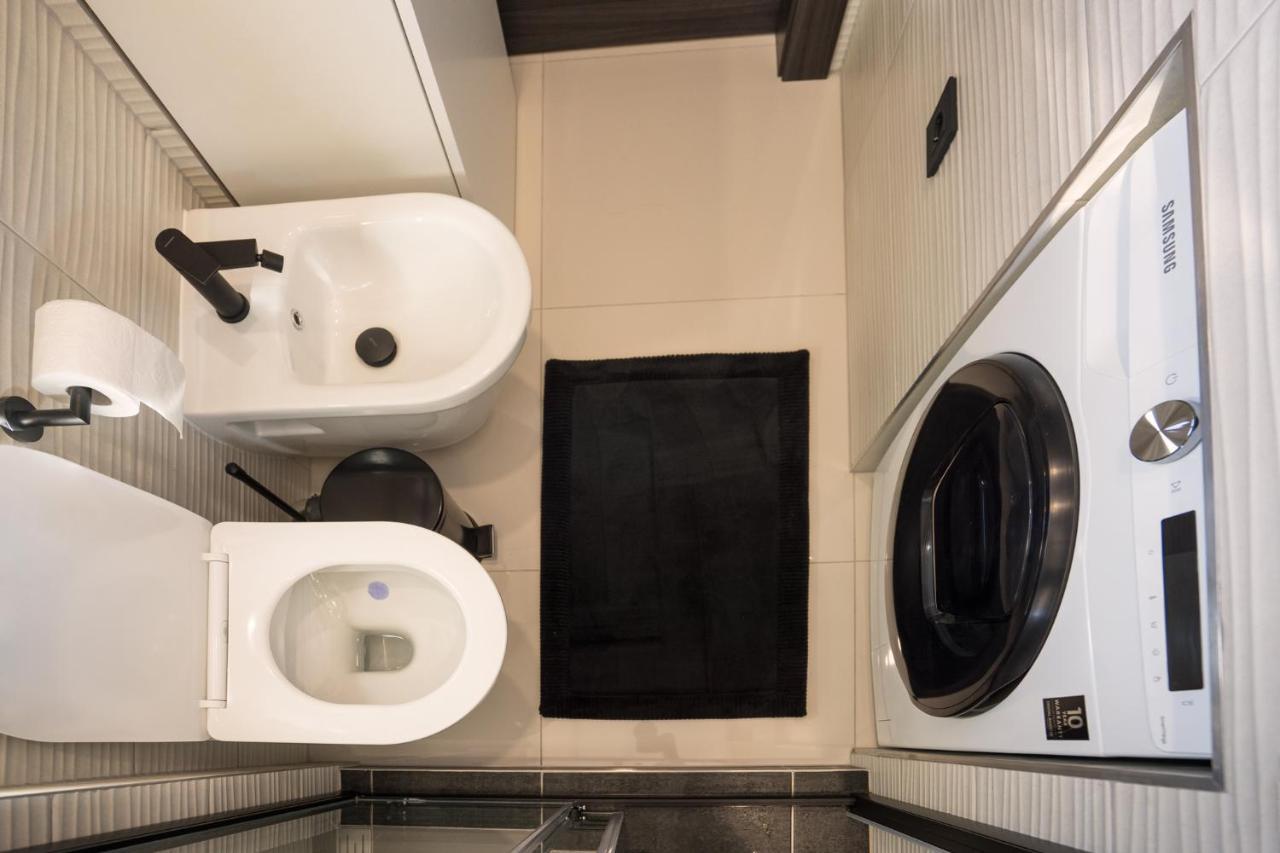 Studio Apartman Lenox Риека Экстерьер фото