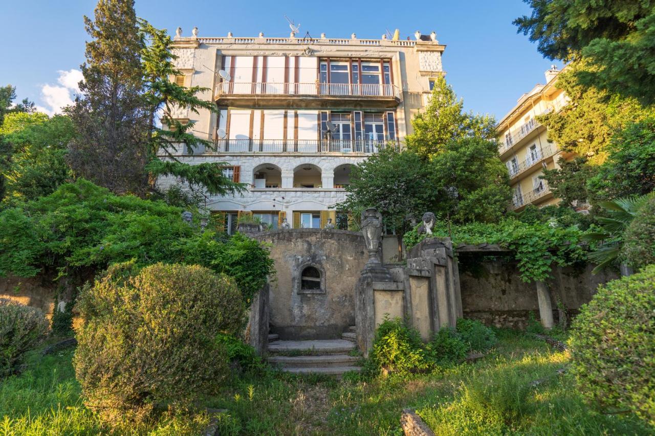 Studio Apartman Lenox Риека Экстерьер фото